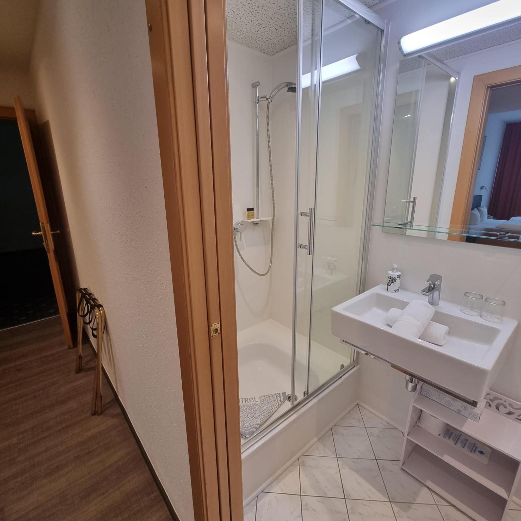 Hotel Central Bregencja Zewnętrze zdjęcie